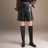 Pantalones cortos de cuero para mujer para primavera y otoño 2026 nueva moda los más vendidos shorts tipo bota estilo coreano casual de pierna ancha recta hasta la rodilla