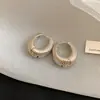 Pendiente Colgante de Metal Retorcido en Forma de U Transfronterizo Europeo y Americano Pendientes Sencillos de Moda Exquisitos Pendientes Accesorios de Pendientes de Lujo Ligero Gama Alta para Mujer