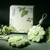 Bestseller transfronteiriço: Fragrância suspensa com aroma floral de gardênia selvagem para carro e guarda-roupa, aroma de longa duração com design floral em relevo