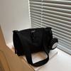 Bolsa Tote Transversal de Ombro Único de Grande Capacidade em Tecido de Nylon Verão 2025 Nova Moda Tendência Casual Leve Estilo Estrangeiro Estilo Coreano