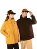 Chaqueta Nueva de Primavera 2025 para Hombre Estilo Americano Combinable con Todo con Capucha Tres Pruebas Casual Bolsillo Grande Softshell para Hombre y Mujer