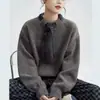 Suéter Pulóver Gris 2026 para Mujer Diseño a Cuadros con Lazos Cuello Redondo Holgado Hombros Caídos Top de Punto Atmósfera Otoño/Invierno
