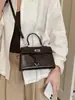 2026 Nova Bolsa de Mão Retrô de Outono Bolsa Tote Pequena Bolsa Quadrada Pequena Feminina Bolsa Simples de Ombro Único Transversal