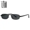 Nuevas gafas de sol retro de montura cuadrada pequeña, gafas de sol metálicas simples de moda, gafas versátiles para el sol al aire libre y para conducir 9657