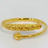 Pulsera abierta de pavo real en relieve bañada en oro, pulsera de oro arena, pulsera de pantalla abierta de pavo real con baño de temperamento retro de 24 quilates