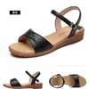 Novas Sandálias Femininas de Moda para o Verão 2024, Versáteis, com Salto Médio e Grosso, e Fivela Estilo Fada Romana