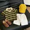Ropa Infantil Estilo Coreano 2026 Verano Nuevo Retro Rayas Verdes Cuello de Gaviota Tejido de Punto Manga Corta Casual Shorts Moderno