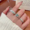 Anillo Abierto Flor con Goteo de Aceite Estilo Coreano Tachonado de Diamantes, Exquisito y Elegante Anillo para Dedo Índice, Anillo de Lujo Ligero y Acabado de Alta Gama