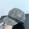 2025 Estilo Japonés y Coreano Hebilla de Cuero Simple Estilo Universitario Retro Sombrero Octagonal Estilo Celebridad de Internet Versátil Favorecedor para el Rostro Sombrero Negro Pequeño