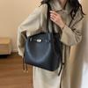 Bolso tipo cubo Bolso de mano sencillo de color sólido Bolso de hombro versátil de moda de color sólido Bolso de gran capacidad Bolso de axila para mujer