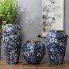 Adornos Decoraciones para el Hogar Jingdezhen Cerámica Flor Moderno Simple Jarrón de Cerámica Retro Porcelana Azul y Blanco Mariposa Amor Flor