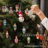 12 Enfeites de Quebra-Nozes de Natal com 12 Designs Únicos e Coesos, Cores Vibrantes e Padrões Delicados