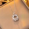 Collar de acero y titanio plateado sin color para mujer, elegante, de verano, con diseño de celebridad de Internet, joyería con manos temblorosas, cadena de clavícula que combina con todo.