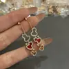 Colar Pingente Cabacinha Qilin Versão Alta Dourada V Pérola Branca Ágata Vermelha Toque de Luxo Banhado a Ouro Rosa 18K Corrente para Clavícula