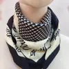 Bufanda Cuadrada Cálida de Nuevo Estilo 2024 con Hebilla Magnética, Bufanda Triangular de Seda, Bufanda de Algodón para Mujer, Bufanda Elegante para Cuello para Primavera, Otoño e Invierno, Versátil y Elegante