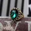Anillo de estilo anillo de vidrio verde retro europeo y americano moda simple Yiwu fuente fábrica fuerza de suministro se puede enviar en nombre