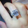 Anel de Moissanita Esmeralda de 10 Quilates Prata de Lei S925 Luxuoso Exagerado Anel de Diamante Europeu Americano Venda Quente Atravessando Fronteiras Novo Estilo