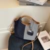 Yendo al trabajo con un bolso tipo cubo en la mano, Bolso de hombro de moda retro nuevo de verano 2025 para mujer, Bolso cruzado versátil informal