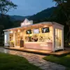 Loja de chá e bebidas em estilo rústico com telhado pontudo, fachada de vidro panorâmica, loja integrada de sobremesas e cafés em uma base de camping