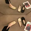Sapatos Femininos Chuyu Jidoudu 2026 Primavera e Outono Novos Mocassins Slip-On Sapatos Preguiçosos Sapatos de Vovó Sola Rasteira Sapatos de Festa