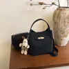 Bolsa Tote de Design de Nicho para Mulheres 2026 Nova Estilosa Retrô Casual Ombro Transversal Saco Balde para Mulheres