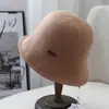 Sombrero de Pescador Elegante de Lana Pequeño y Sencillo con Logo para Mujer en Invierno, Sombrero de Cubeta de Moda Versátil y Elegante para Proteger del Frío y Mantener Caliente Tendencia de Sombrero Tejido