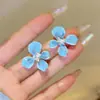 Pendientes Azules Florales Frescos y Exquisitos con Pedrería, Pendientes de Lujo Ligero de Nicho, Accesorios para Orejas Únicos y Versátiles