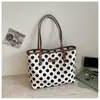 Bolso de mano transfronterizo de moda de gran capacidad para mujer, nuevo bolso de hombro de moda 2026, bolso tote de lunares de alto valor para el día a día