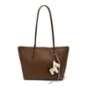 Bolso Tote Casual Retro Versátil de Gran Capacidad 2026 Nuevo Estilo Verano Bolso de Hombro de Moda de Gama Alta para Mujer
