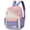 Primavera 2023 nueva mochila escolar de jardín de infantes de color de contraste grande, mediana y pequeña linda caricatura mochila para niños pequeños