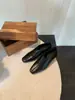 Zapatos Mary Jane Nuevos de Otoño 2026 Estilo Retro con Punta Cuadrada, Tacón Oculto y Boca Profunda para Mujer en Colores Negro, Verde y Café