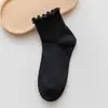 Calcetines cortos para mujer JK con orejeras, mocasines blancos de primavera y verano, calcetines cortos japoneses de cuero, calcetines negros apilados.