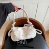 Bolso de mano de moda estilo coreano, un bolso tote pequeño único, nueva colección de verano 2026, con estampado floral, un bolso cuadrado pequeño que se puede llevar al hombro o cruzado
