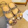 El mismo estilo que en Xiaohongshu: Zapatos de ballet KT con estampado de leopardo decorativo, accesorios de moda y versátiles, dijes para zapatos, hebillas decorativas para zapatos con agujeros DIY