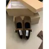 Sapatos Mary Jane Doces Estilo Coreano para Mulheres, Novos Modelos Primavera e Outono 2026, Sapatos Peludos Ultra-Estilosos com Bico Quadrado