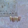 Pegatinas de Uñas Vintage al por Mayor Forma de Cruz Estilo Buccellati Lámina Dorada y Plateada Pegatinas 3D para Uñas Decoraciones para Uñas