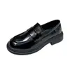Primavera 2026 Novos Sapatos Pequenos de Couro Estilo Preppy Britânico para Mulheres Versáteis Slip-On de Sola Grossa Mocassins de Salto Grosso para Mulheres