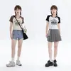 Camiseta de Manga Corta con Cuello en V Descuento de Liquidación para Mujer Diseño de Hombro Adelgazante Sentido del Diseño Letras Nicho Estampado Top Corto para Verano