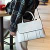 Bolsas para Mujer 2026 Nueva Temporada Primavera-Verano Tendencia Versátil Casual Gran Capacidad Bolso Cruzado de Cuero Genuino para Mujer con Elegancia de Diosa