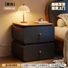 Mesa de cabeceira preta, estilo vintage, madeira maciça, novo modelo 2026, para uso doméstico, quarto, luxo leve, design de alta qualidade, pequeno armário de armazenamento de cabeceira