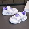 Zapatos para Niñas 2026 Nueva Moda Verano Tenis de Dibujos Animados Infantiles Niños Grandes Tenis Blancos Casuales de Princesa