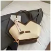 Bolsa Tote Casual de Grande Capacidade para Mulheres 2025 Nova Moda de Inverno Bolsa de Ombro Versátil de Alta Qualidade