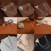¡Guau!Corona Retro Europea y Americana Cadena de Borla Moda Ropa Formal Lujo Ligero Gama Alta Accesorio de Pedrería Broche