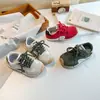 Zapatillas de entrenamiento para niñas estilo coreano, nuevos modelos otoño e invierno 2026, zapatillas deportivas para niños, zapatillas versátiles y ligeras para niños mayores