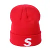 Gorra para Mujer Otoño e Invierno Moda Coreana Parejas Hombres y Mujeres Lana Tejida Gorra tipo Pullover Letra S Mismo Estilo que Yang Mi
