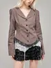 Abrigo corto de estilo sexy de chica caliente con estampado a cuadros vintage americano para mujer, con un ajuste entallado que ciñe la cintura y pantalones cortos con diseño de dobladillo de encaje