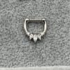 Suministro directo de fábrica de anillo nasal de acero inoxidable europeo y americano, anillo nasal de diamante, anillo nasal tipo C Bee Love, joyería de perforación de circón para uña nasal