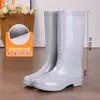Botas de lluvia elegantes, botas de lluvia antideslizantes hasta la mitad de la pantorrilla, zapatos de goma, para mujer, forradas de felpa, cálidas, duraderas e impermeables, botas de trabajo
