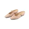 Pantuflas de exterior estilo Chanel con hebilla de camelia a cuadros cosida y punta cerrada, modelo nuevo 2026, elegantes mules de tacón grueso de piel de oveja
