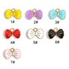 Dulce Caricatura Multicolor Mariposa Combinada con Accesorios de Gota de Aceite Dorada, Pulsera Corazón Femenino, Aretes, Collar, Llavero, Colgante